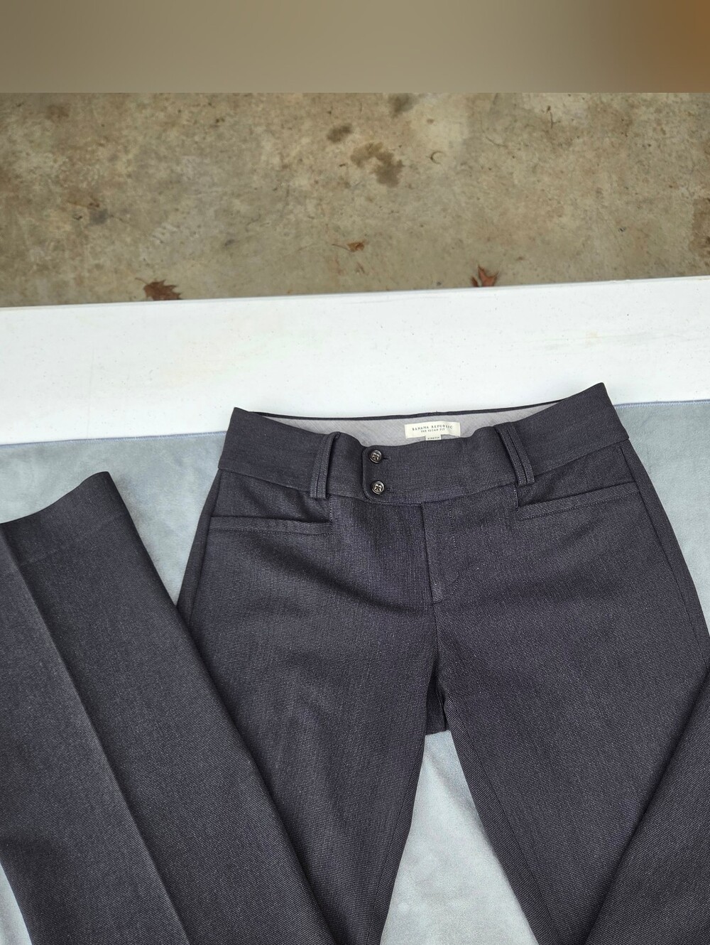 Banana Republic Sloan Fit Stretch Sz. 10 Straight Leg Pants in Charcoal Gray - Picture 3 of 8